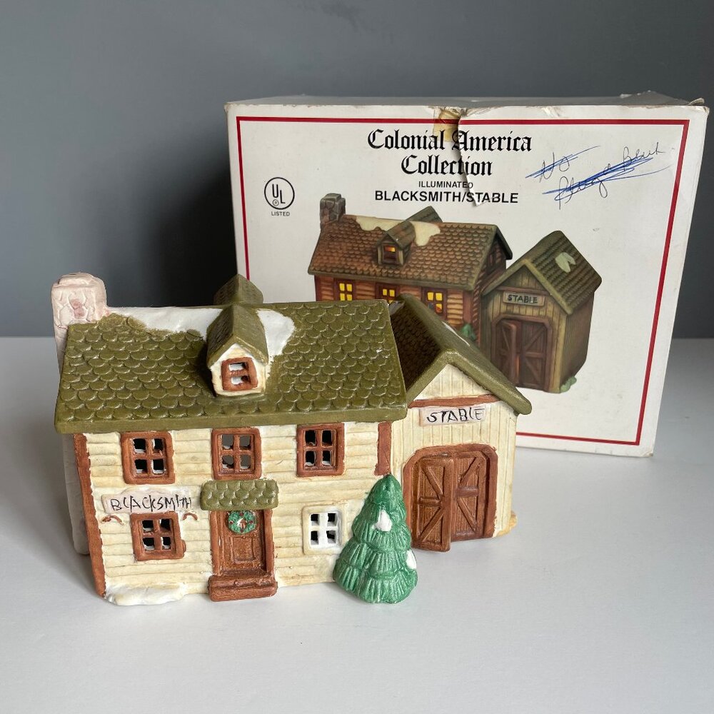 Colonial America Collection Blacksmith Stable Christmas Village Lighted House 89